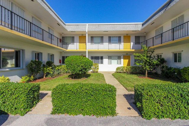 2920 Lake Osborne Drive 103, Lake Worth Beach, FL 33461