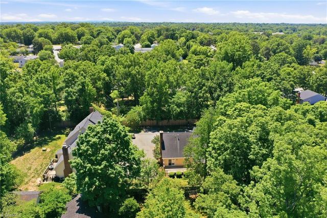 1121 Sherwood Drive 10, Burlington, NC 27215