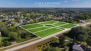 5923 S Vale Court, West Des Moines, IA 50266
