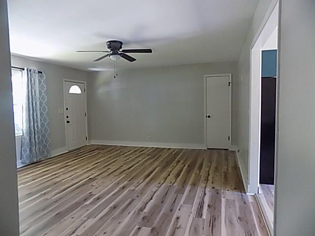 1634 S St Charles Avenue, Springfield, MO 65804