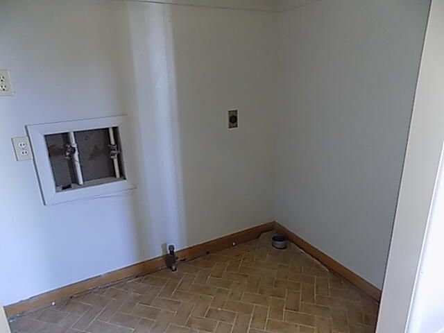 1634 S St Charles Avenue, Springfield, MO 65804