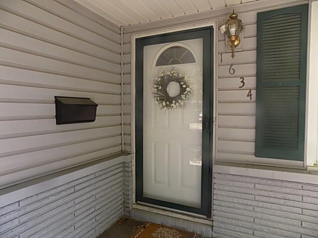 1634 S St Charles Avenue, Springfield, MO 65804