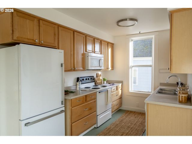 4057 N BORTHWICK Ave, Portland, OR 97227