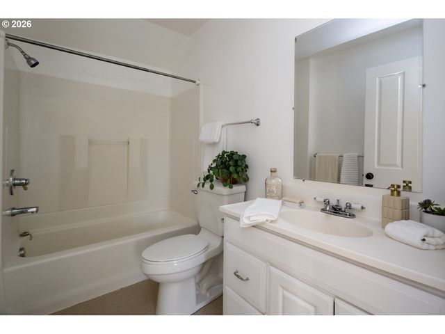 4057 N BORTHWICK Ave, Portland, OR 97227