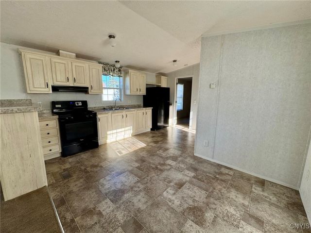 316 Mary St, Frankfort, NY 13340