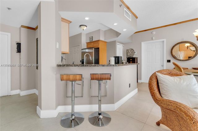 3235 NE 184th Street 11103, Aventura, FL 33160