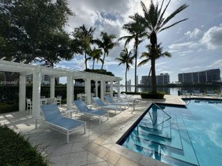 3235 NE 184th Street 11103, Aventura, FL 33160