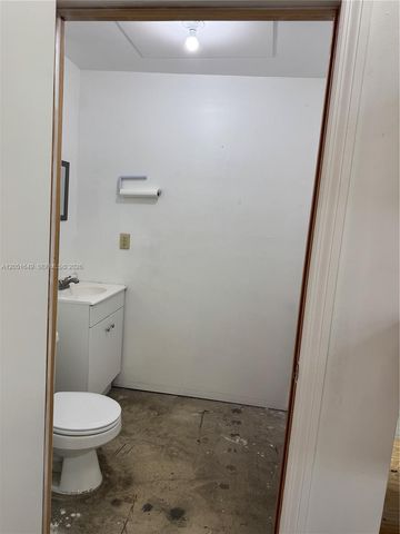 10411 NW 28th St, Doral, FL 33172