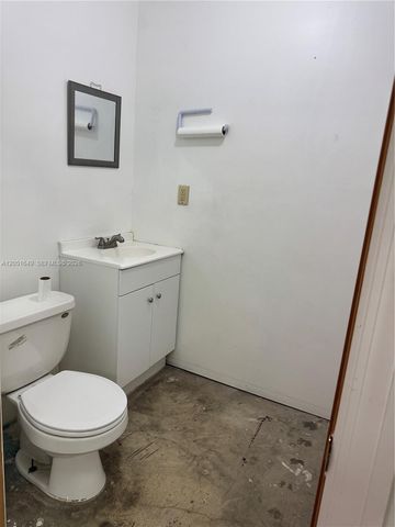 10411 NW 28th St, Doral, FL 33172