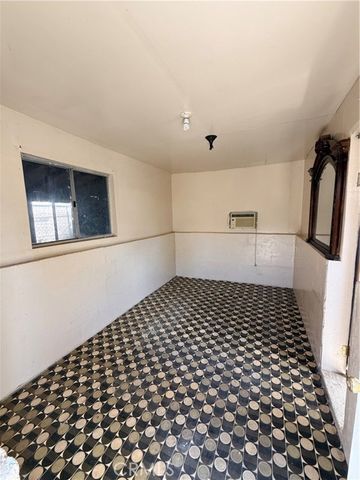 7731 Ferncola Avenue, Sun Valley (los Angeles), CA 91352