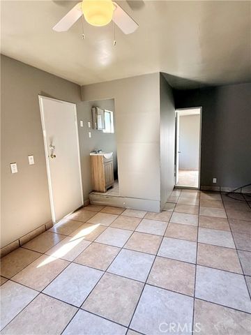 7731 Ferncola Avenue, Sun Valley (los Angeles), CA 91352