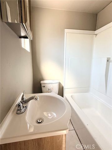 7731 Ferncola Avenue, Sun Valley (los Angeles), CA 91352