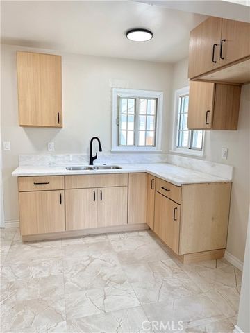 7731 Ferncola Avenue, Sun Valley (los Angeles), CA 91352