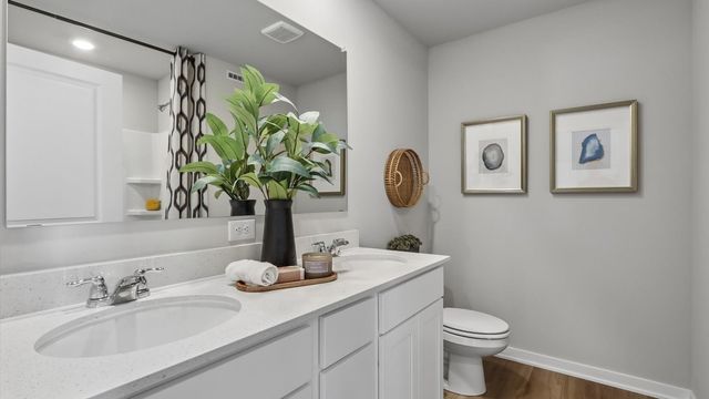 1403 S Banks Street, West Des Moines, IA 50263