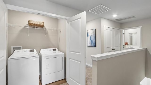 1403 S Banks Street, West Des Moines, IA 50263