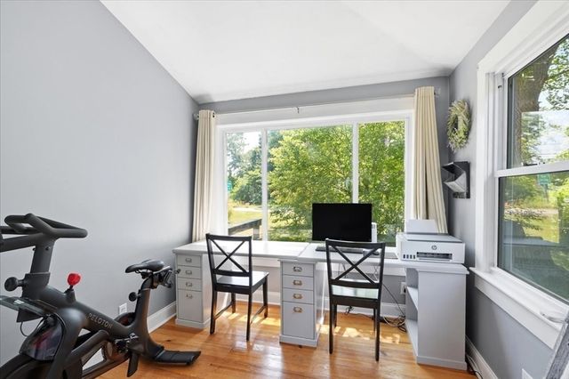 492 State Rd, Plymouth, MA 02360