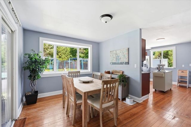 492 State Rd, Plymouth, MA 02360