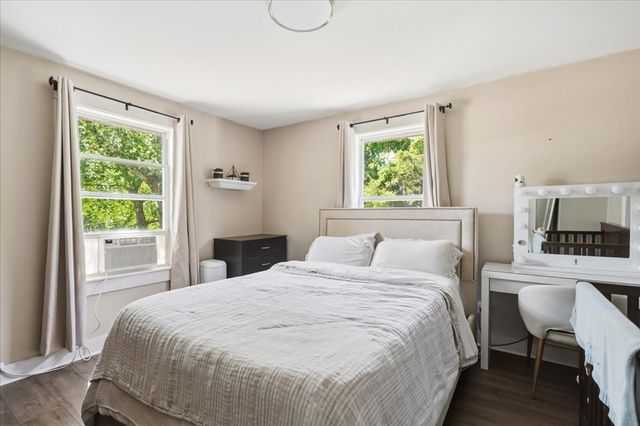 492 State Rd, Plymouth, MA 02360