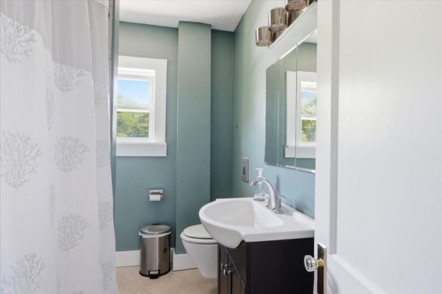 492 State Rd, Plymouth, MA 02360