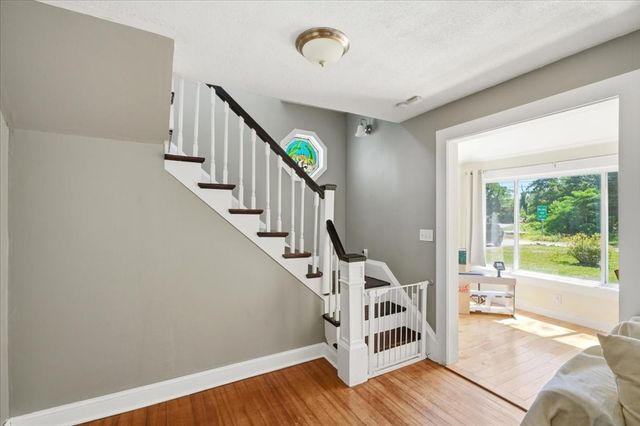 492 State Rd, Plymouth, MA 02360