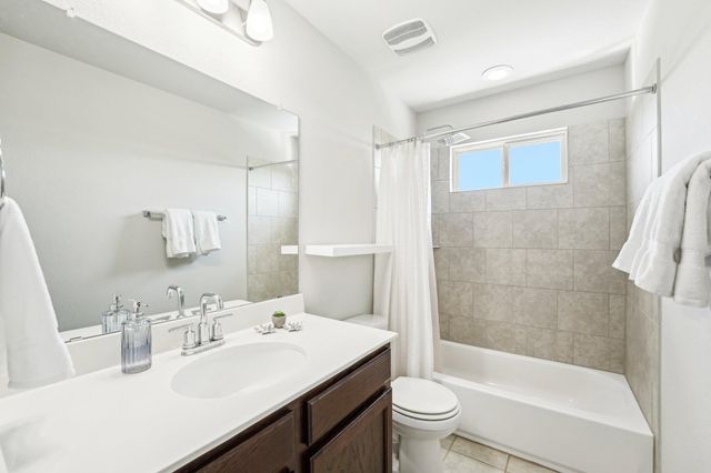 5303 Marsh LN, Buda, TX 78610