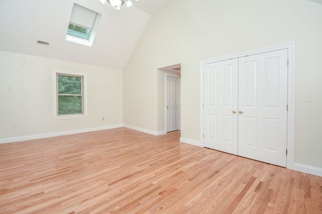 5 Lane Ave, Bedford, MA 01730