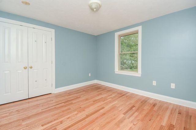 5 Lane Ave, Bedford, MA 01730