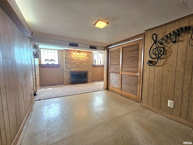 1800 FRANKLIN Avenue, Mt Vernon, IL 62864