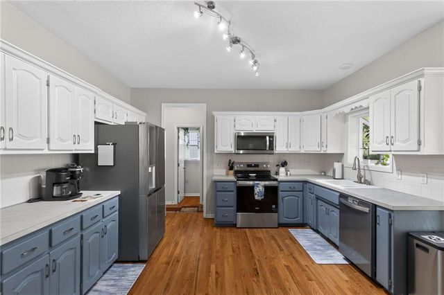 1312 Hillary Drive, Liberty, MO 64068