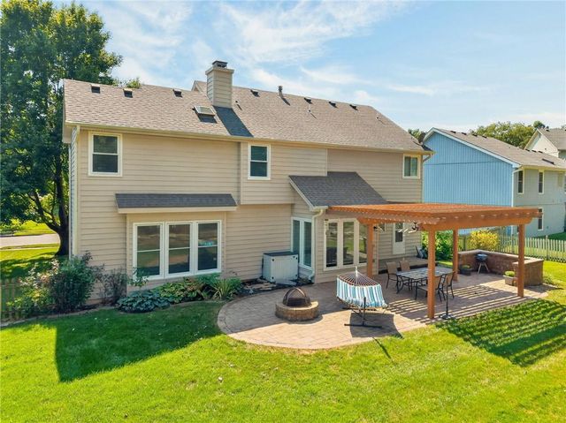 1312 Hillary Drive, Liberty, MO 64068