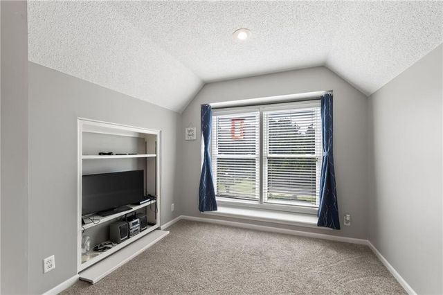 1312 Hillary Drive, Liberty, MO 64068