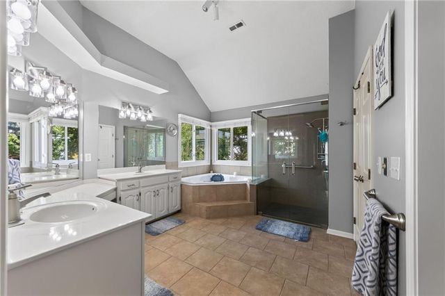 1312 Hillary Drive, Liberty, MO 64068
