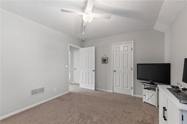 1312 Hillary Drive, Liberty, MO 64068