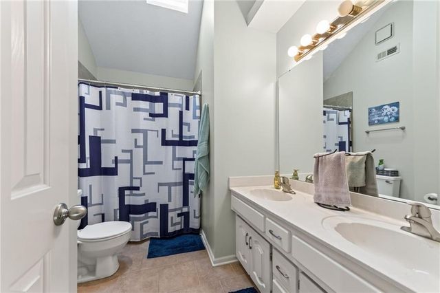 1312 Hillary Drive, Liberty, MO 64068