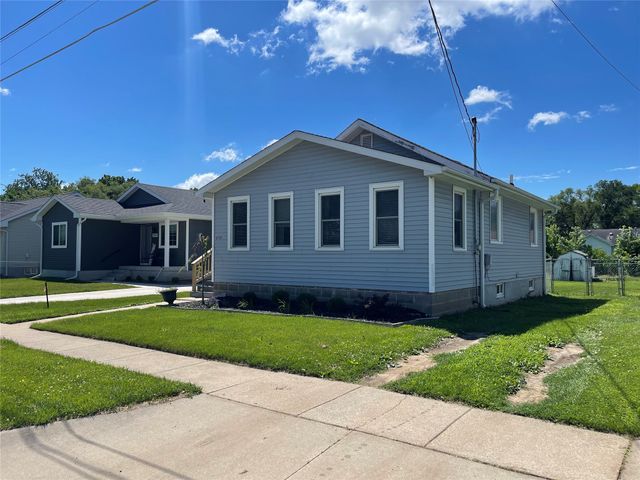 2735 E Elm Street, Des Moines, IA 50317