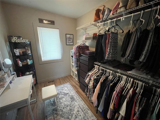 2735 E Elm Street, Des Moines, IA 50317