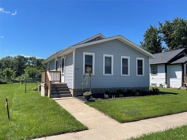 2735 E Elm Street, Des Moines, IA 50317