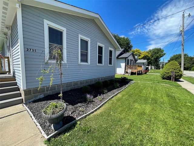 2735 E Elm Street, Des Moines, IA 50317