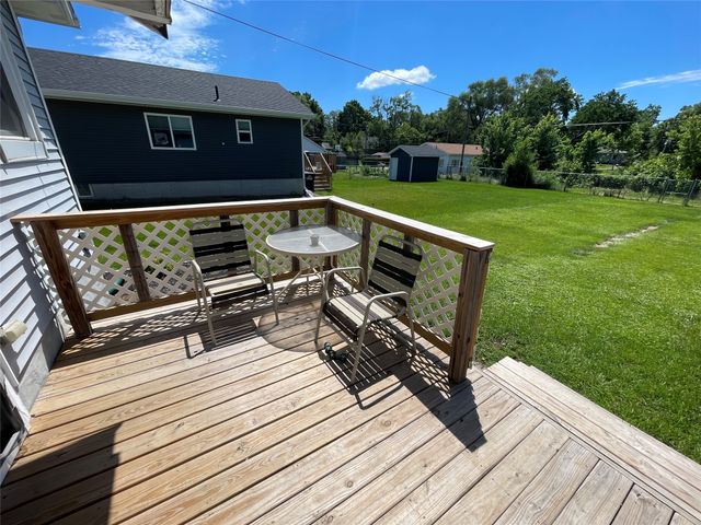 2735 E Elm Street, Des Moines, IA 50317
