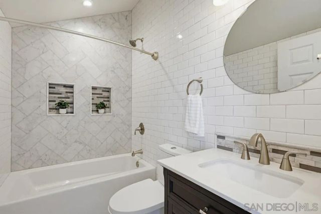 2264 Caminito Pajarito 141, San Diego, CA 92107