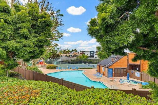 2264 Caminito Pajarito 141, San Diego, CA 92107
