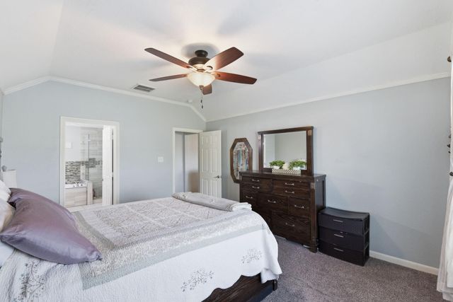 6621 Blue Hollow Lane, Dickinson, TX 77539