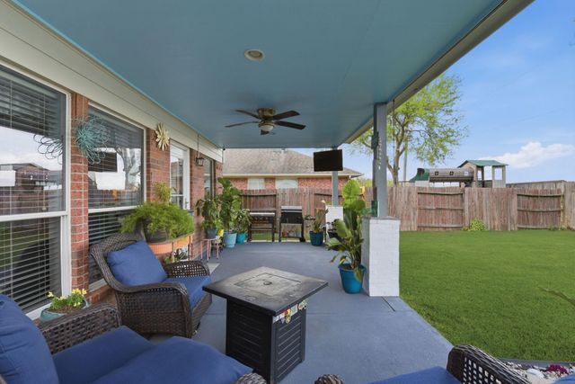 6621 Blue Hollow Lane, Dickinson, TX 77539