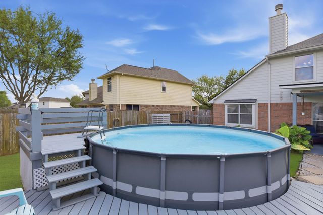 6621 Blue Hollow Lane, Dickinson, TX 77539