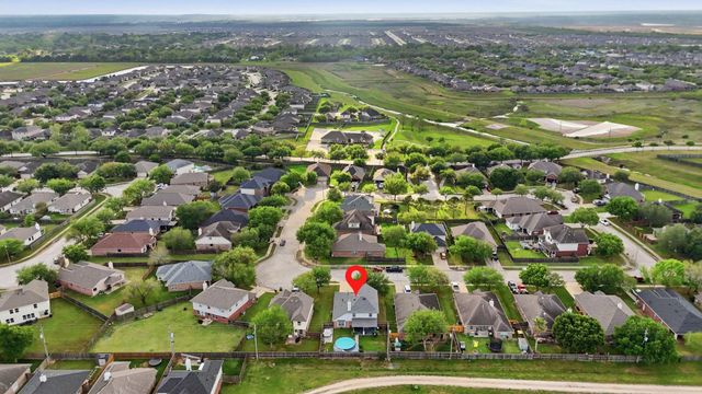 6621 Blue Hollow Lane, Dickinson, TX 77539