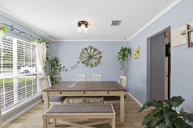 6621 Blue Hollow Lane, Dickinson, TX 77539