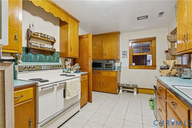 812 Poquoson Ave, Poquoson, VA 23662