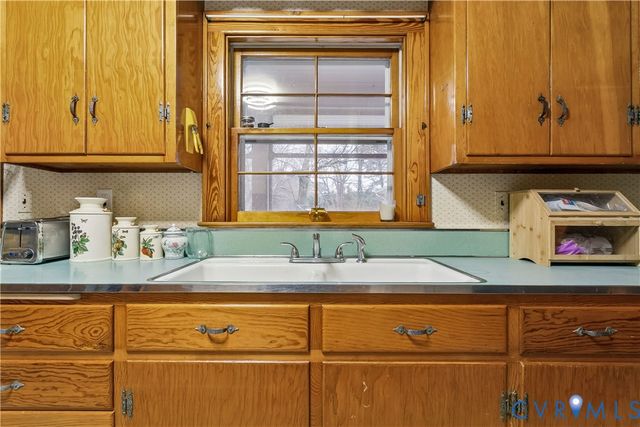 812 Poquoson Ave, Poquoson, VA 23662