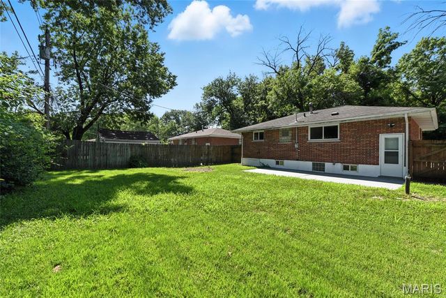 1113 Walker Avenue, St Louis, MO 63138