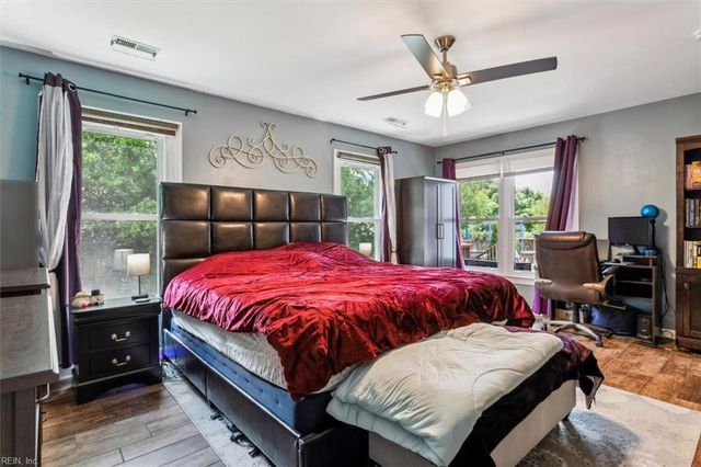 15 Pine Lake CT, Hampton, VA 23669